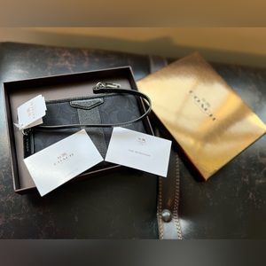 COACH black wristlet! Brand New with tags & care cards. Gold box. Beautiful! 🖤